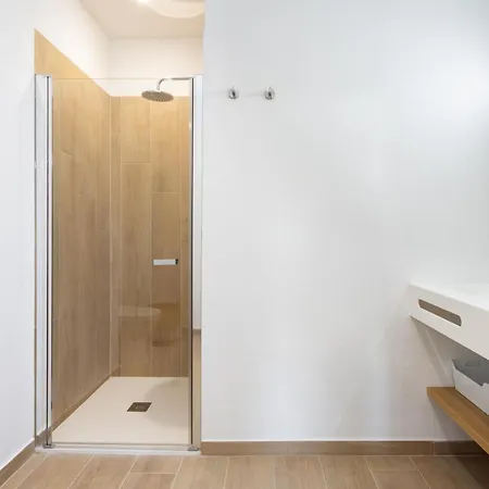 Home2book Stylish & Luminous Cruz Center *