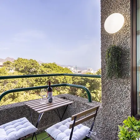 Home2book Stylish & Luminous Cruz Center Апартаменты *